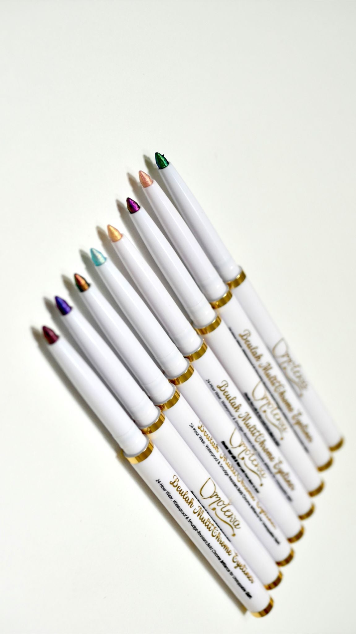 Beaulah Multi-chrome Eyelinerh omolewa-makeup