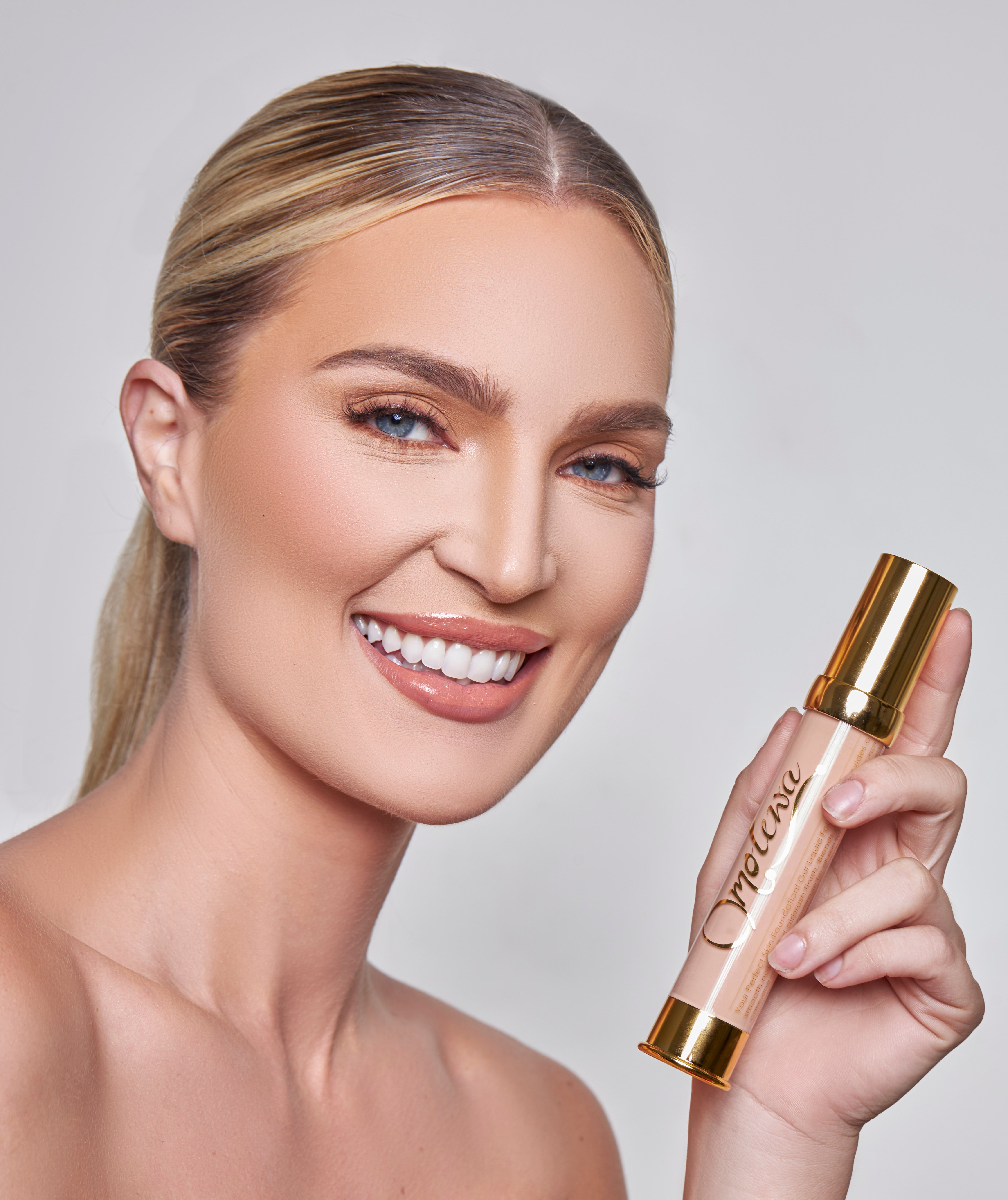 Weightless Second Foundation omolewa-makeup