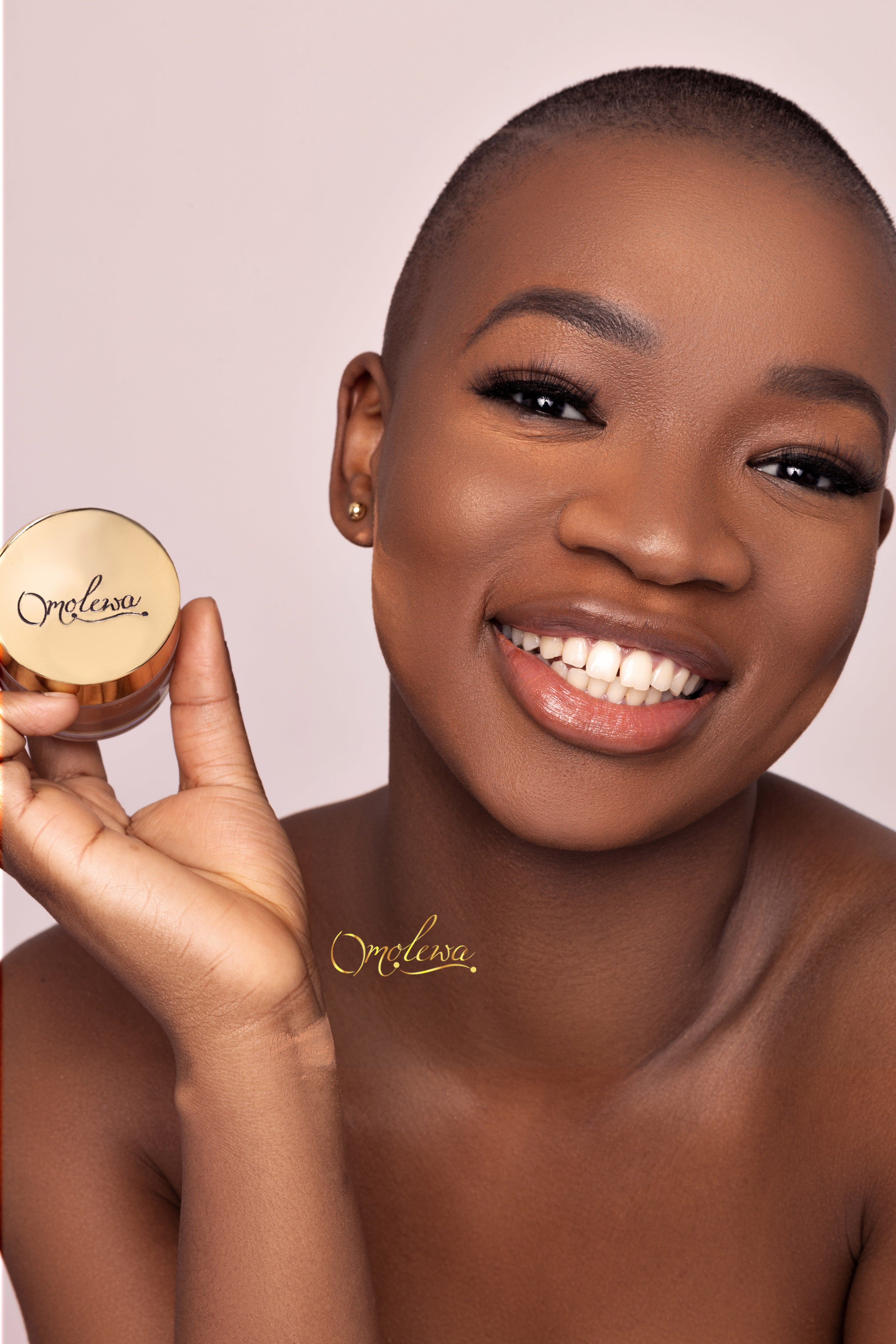 'Filter in a Jar' HD Queen Finishing Powders (Test) omolewa-makeup