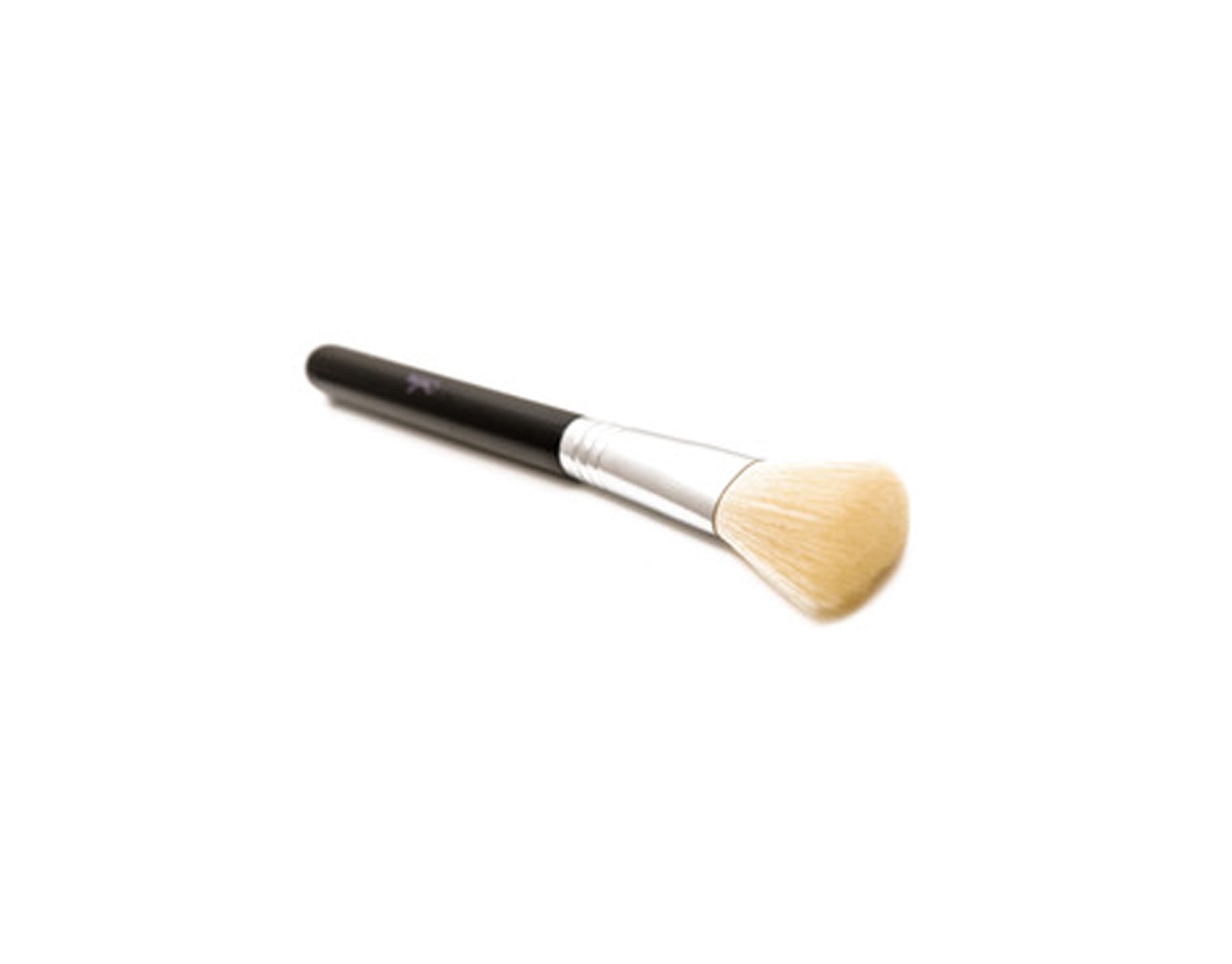 Blush Brush omolewa-makeup